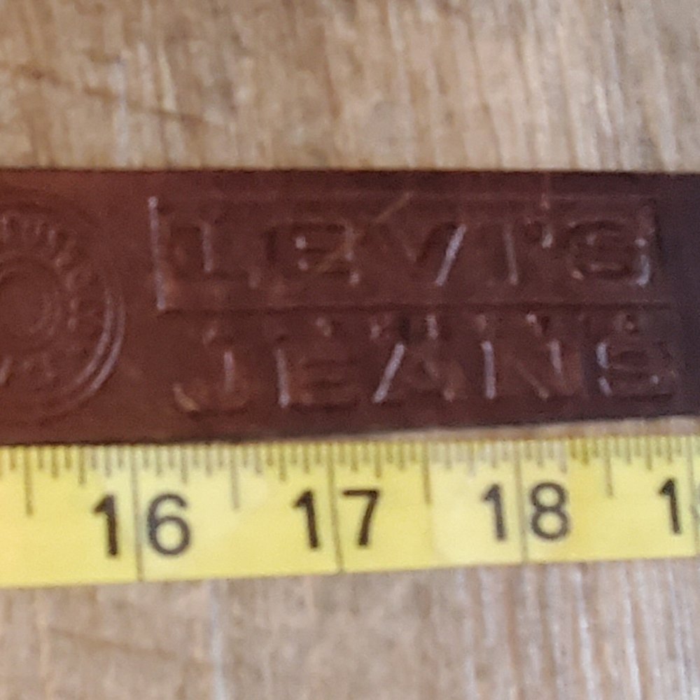 Levi's Vintage Brown Leather Belt with Brass Buckle Medium/27-31βοΈπ€βοΈ - Picture 7 of 8